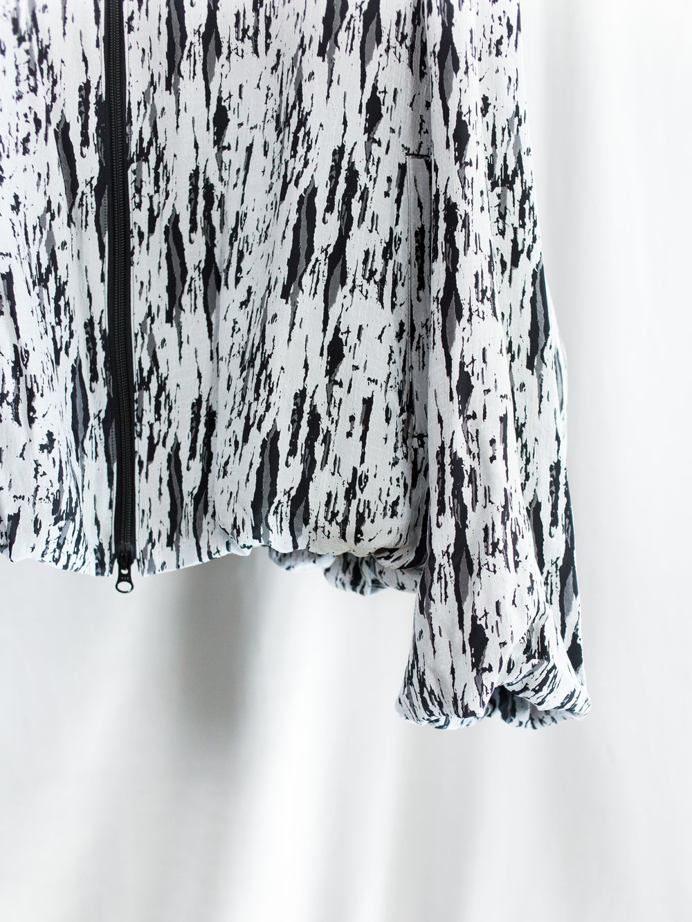 Sulvam SS26 Jacquard Balloon Blouson